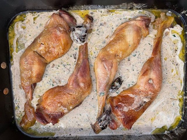 ​Poulet rôti à l&rsquo;ail noir de Yotam&nbsp;OTTOLENGHI