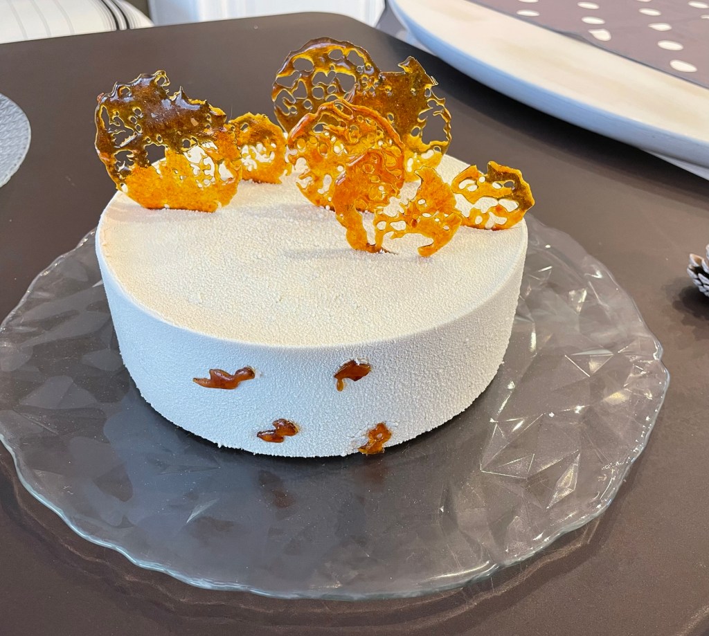 ​Entremet mousse Dulcey insert pommes et croquant&nbsp;spéculoos