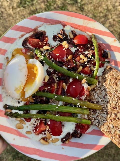 Salade estivale à la crème de&nbsp;mozzarella