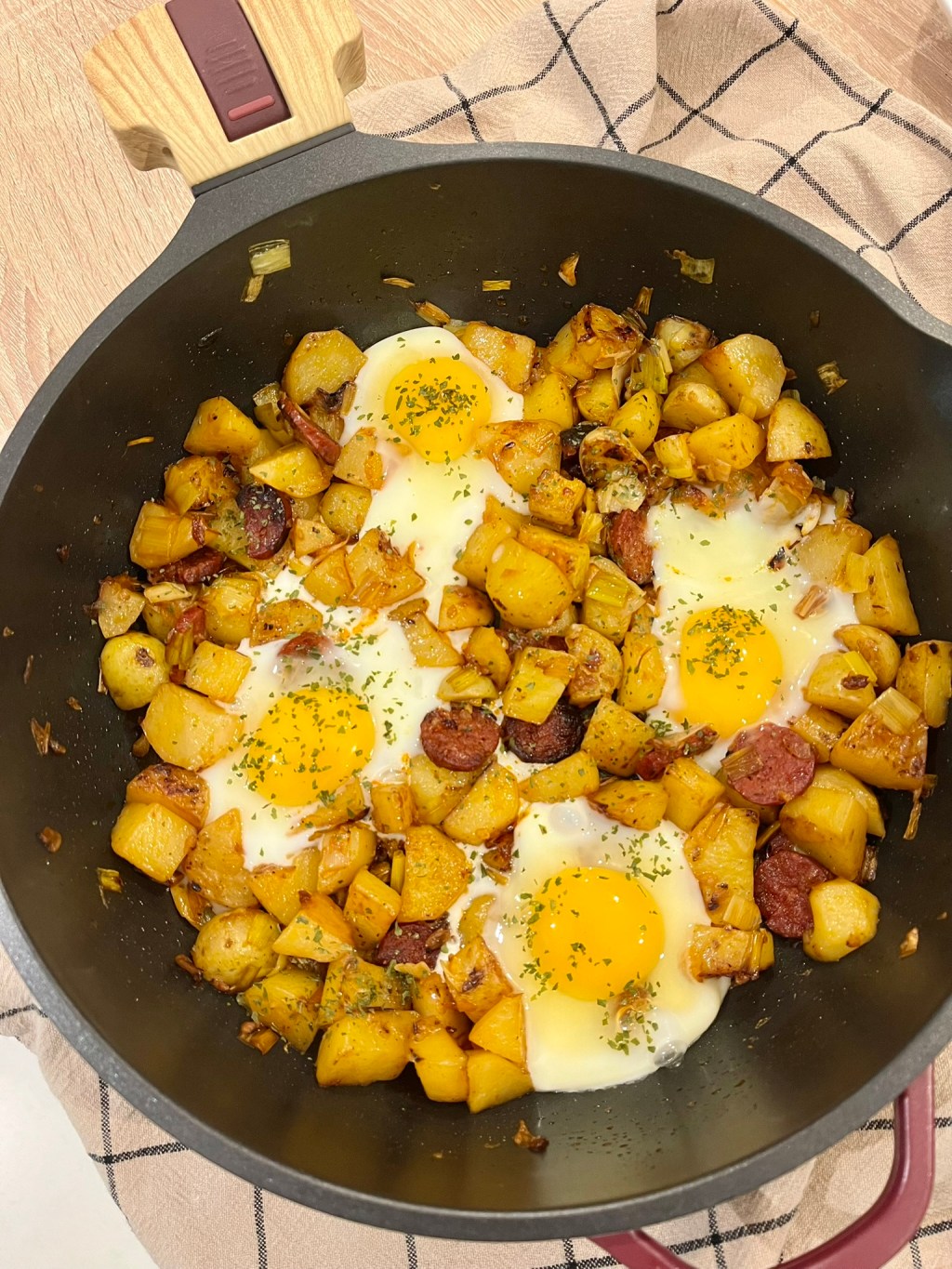 Pommes de terre sautées au poireau, œuf, chorizo façon Jamie&nbsp;O.